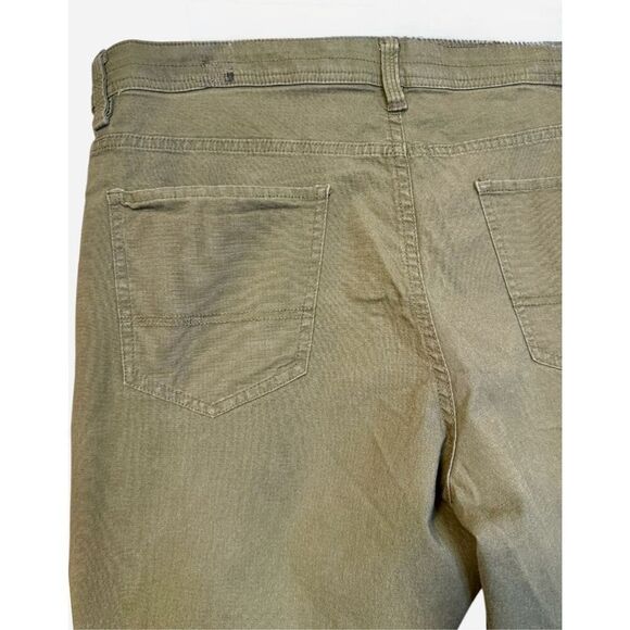 Weatherproof Men’s Shorts Sz. 38 Olive Green - Picture 4 of 7